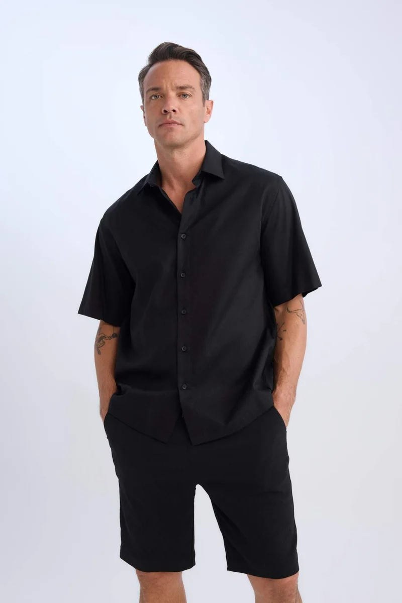 ديفاكتو Regular Fit Tied Waist Textured Bermuda Shorts