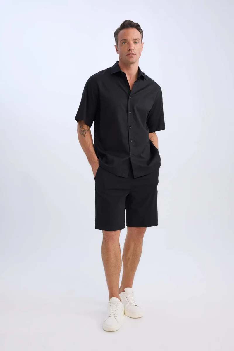 ديفاكتو Regular Fit Tied Waist Textured Bermuda Shorts