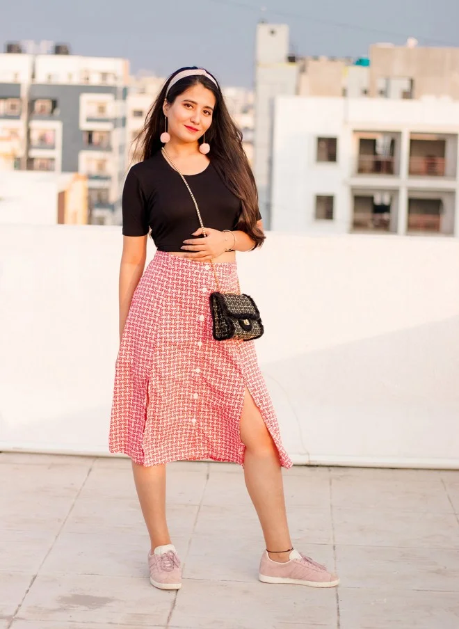 ساسافراس Black Styled Back Crop Top for Women