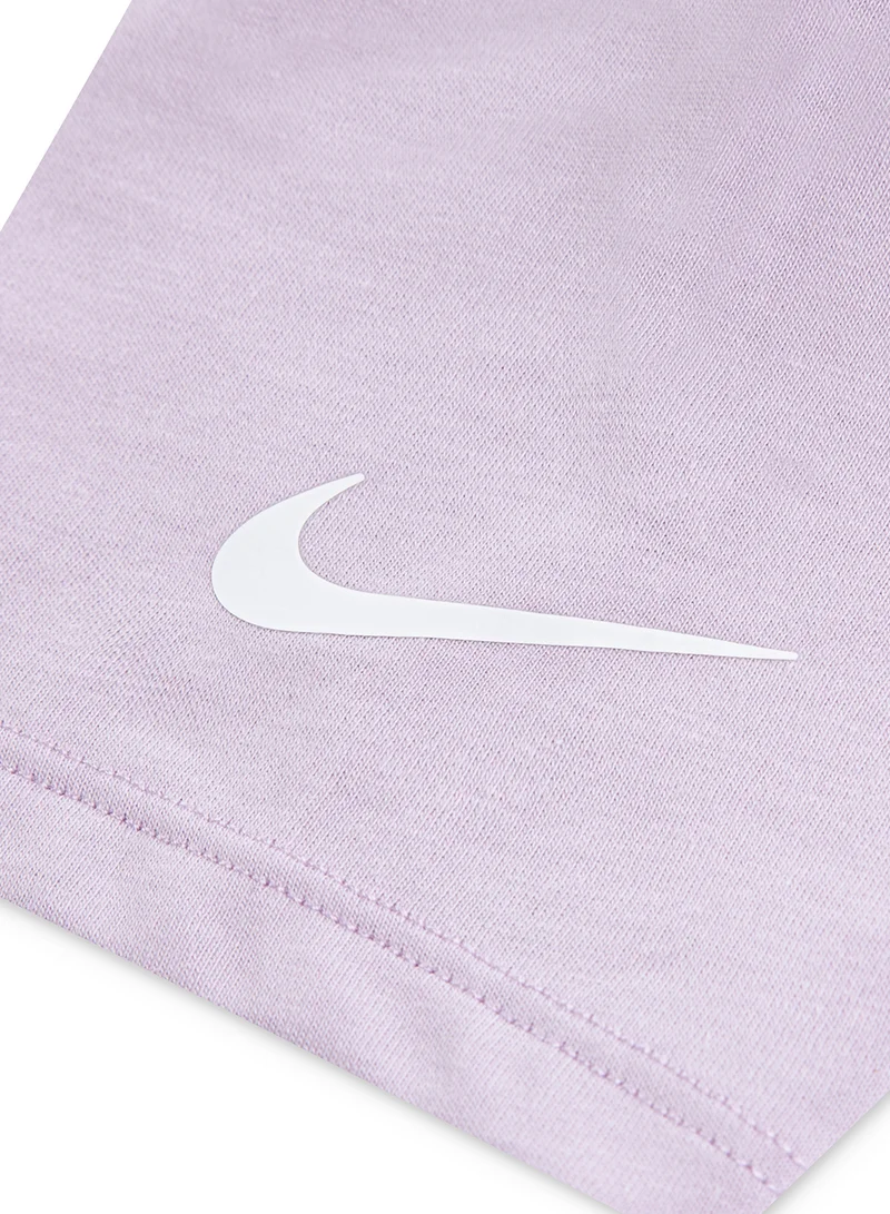 نايكي Infant Essential Logo T-Shirt