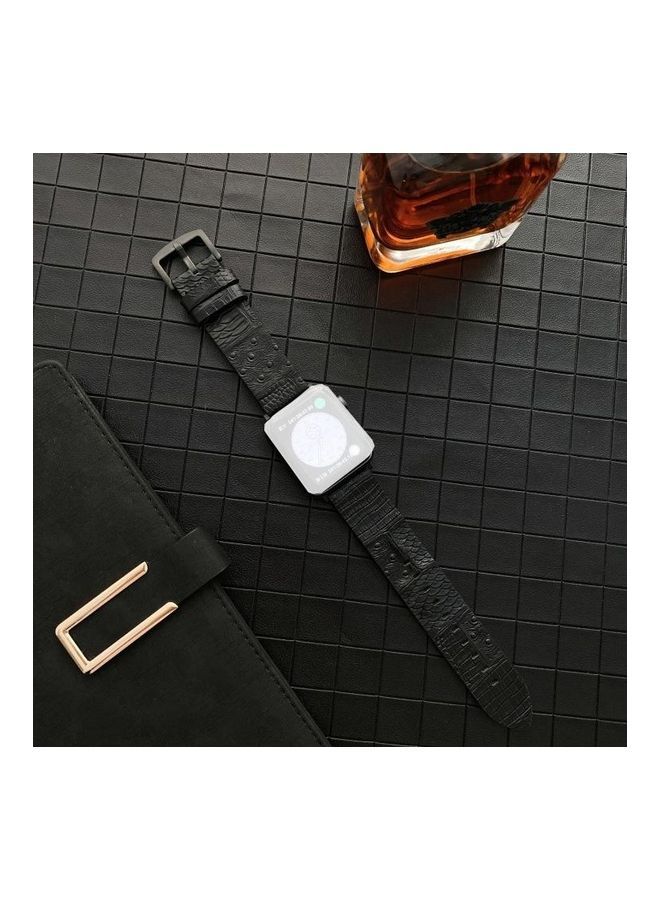 سوار من الجلد الطبيعي بنقشة جلد التمساح والنعام لساعة أبل ووتش سيريز 7/6/SE/5/4/3/2/1 مقاس 41/40/38 مم أسود - Image 1