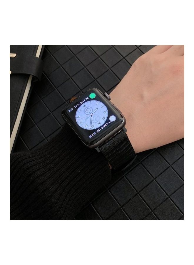 سوار من الجلد الطبيعي بنقشة جلد التمساح والنعام لساعة أبل ووتش سيريز 7/6/SE/5/4/3/2/1 مقاس 41/40/38 مم أسود - Image 2