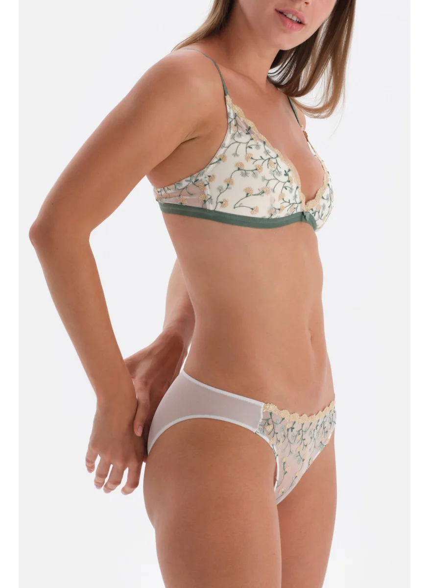 dagi Ecru Flower Embroidery Detailed Brief Panties