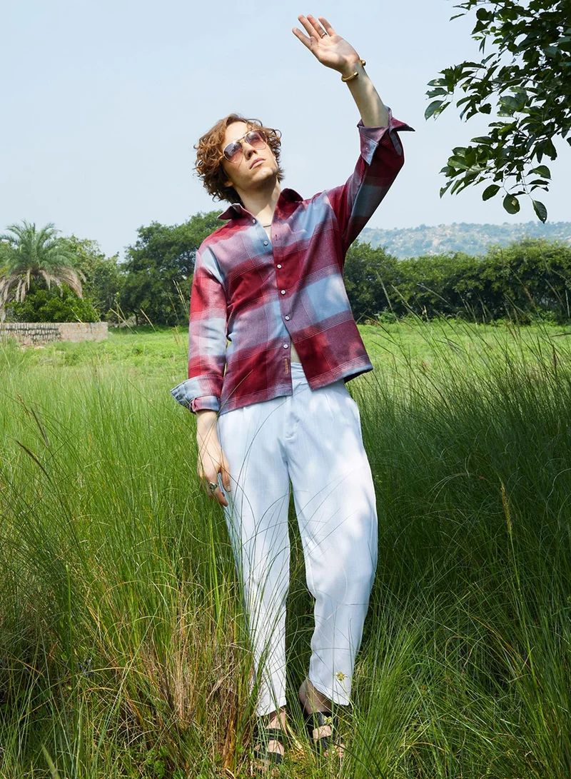 Campus Sutra Campus Sutra Men's Venetian Red & Coin Grey Vignette-Checkered Oversized Shirt For Casual Wear | Spread Collar | Long Sleeve | Button Closure | Oversized Shirt Crafted With Comfort Fit For Everyday Wear