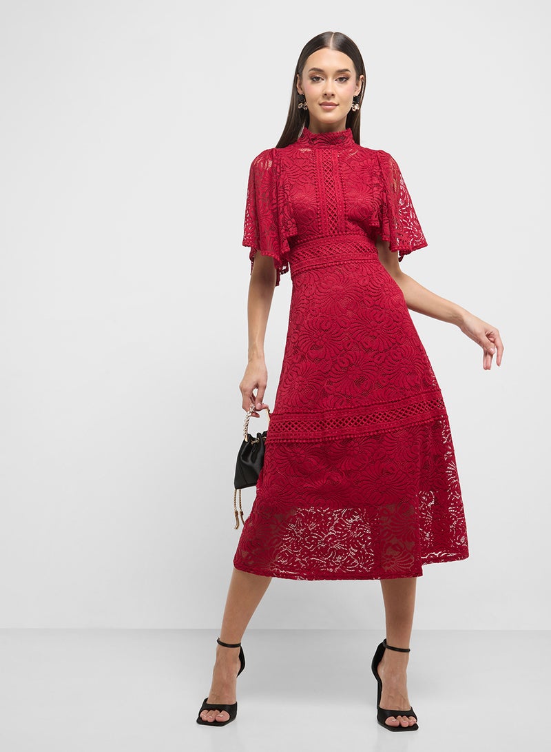 ايلا فستان دانتيل بأكمام واسعة - Image 4