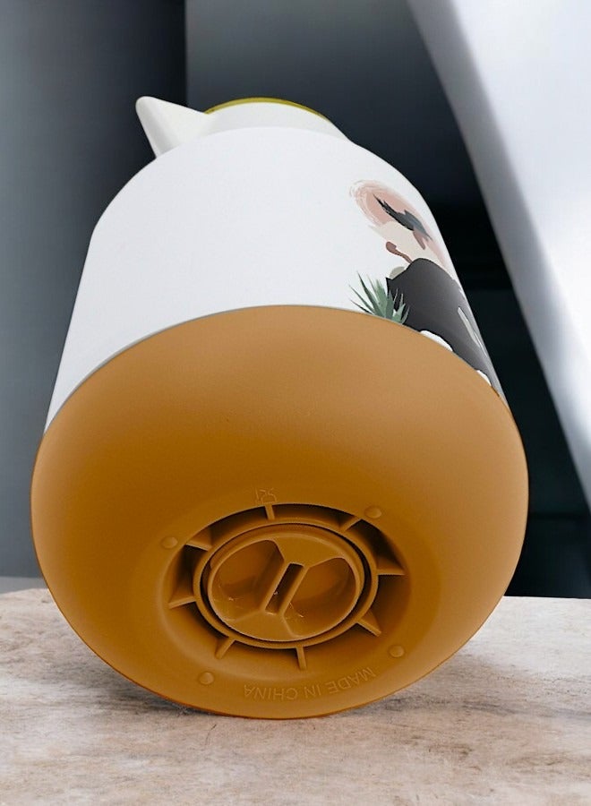 YOLO Coffee and Tea Vacuum Flask 1 Liter Urban Lady -Biege Color - Image 4