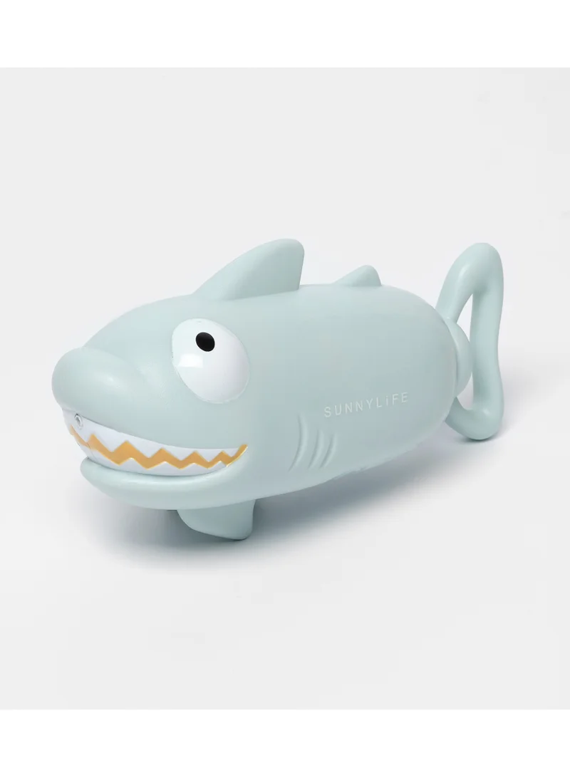 SUNNY LIFE Shark Water Squirter – Kids Squeeze & Spray Pool Toy in Pastel Blue – Fun Summer Water Blaster – Easy Grip for Little Hands – Bath, Beach, & Pool Water Play