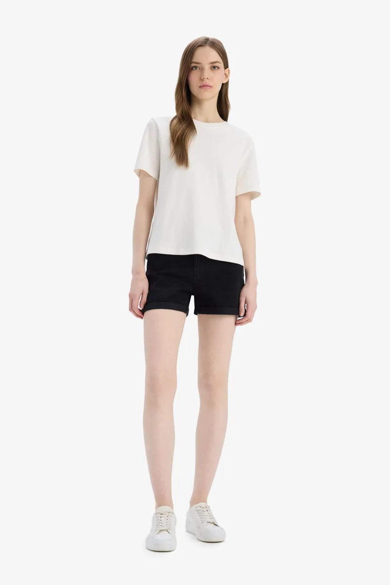 ديفاكتو High Waist Straight Leg Denims