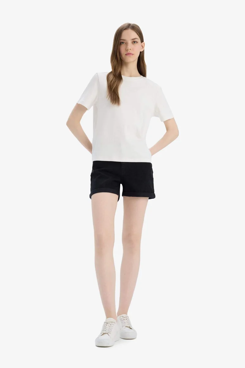 ديفاكتو High Waist Straight Leg Denims