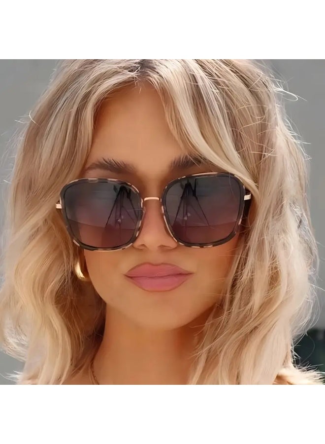 سينت هاوس نظارات شمسية مستطيلة كبيرة الحجم للنساء والرجال - إطار بلاستيكي خفيف الوزن بتصميم كلاسيكي، عدسات زخرفية داكنة اللون، إكسسوارات للجنسين للملابس الكاجوال، طراز كلاسيكي، تصميم متين، نظارات عصرية، للمشترين المهتمين بالأناقة (يشمل جراب النظارات)، نظارات شمسية - Image 2