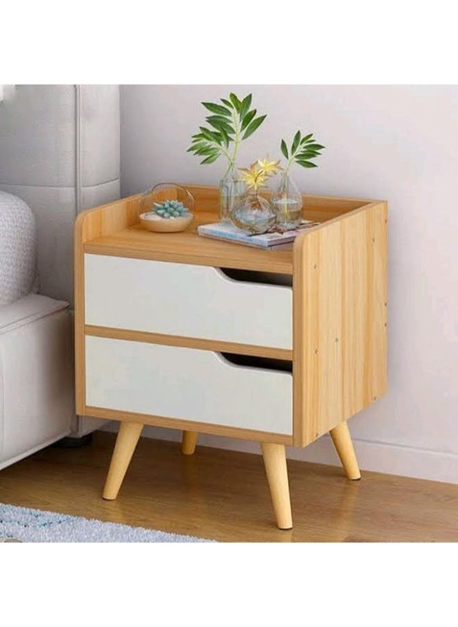 طاولة جانبية أنيقة بتصميم خالد المزيج المثالي بين الأناقة والوظيفة والتخزين لغرفة نومك.
