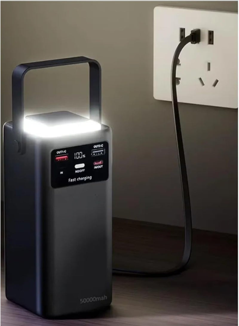 ليفينو بنك طاقة 30000 مللي أمبير/ساعة بشاشة رقمية وشحن سريع 22.5 واط - منفذي USB وType-C، و4 كابلات مدمجة (USB، Lightning، Type-C، Mini USB)، وإضاءة LED، وشاحن محمول للتخييم والاستخدام متعدد الأجهزة | أسود - Image 4