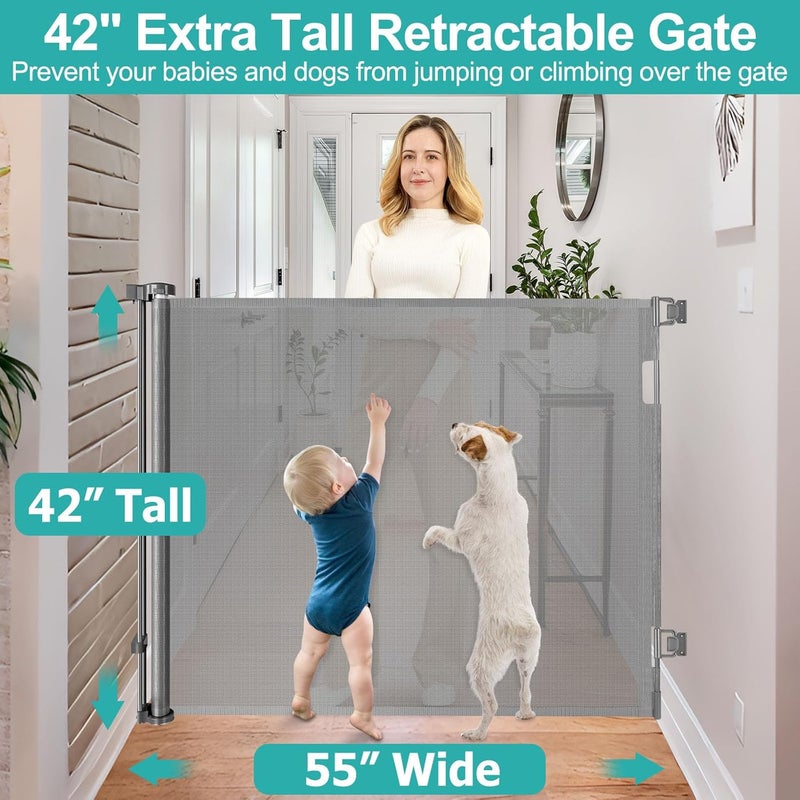 BETERTEK بوابة أطفال قابلة للسحب بارتفاع 42 بوصة للدرج بعرض 55 بوصة مع شبكة مضادة للخدش للأطفال أو الحيوانات الأليفة بوابات جراء عالية للمنزل تشغيل بيد واحدة بوابة قابلة للسحب للباب رمادي - Image 2