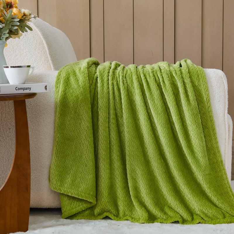 NEWCOSPLAY Super Soft Twin Blanket Green Premium Silky Flannel Fleece Leaves Pattern Lightweight Bed Blanket All Season Use (Green, Twin(60"x80")) - Image 3