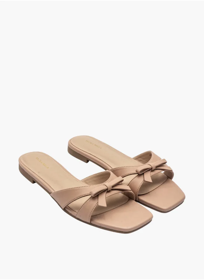 فلورا بيلا من شو إكسبرس Bow Accent Slip-On Flat Sandals