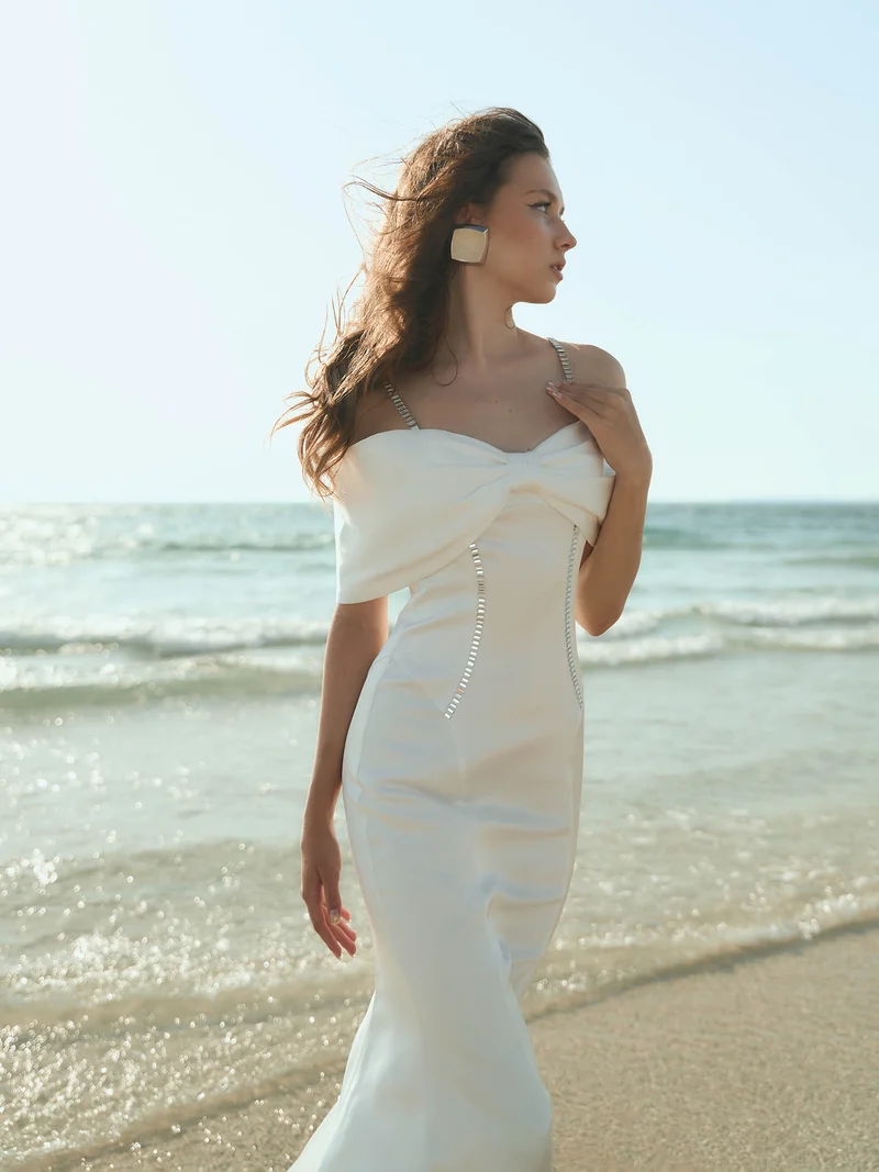Lichi Maxi dress with open shoulders and silvertone decor
