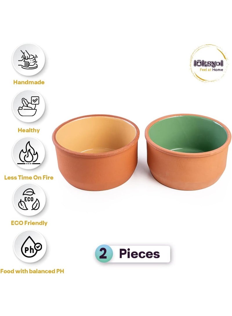 لوكسيول أواني طين طهي من لوكس يول – مصنوعة يدوياً في تركيا – صديقة للبيئة وآمنة للفرن والميكروويف والغسالة – متوفرة بألوان بني وأخضر وأصفر وأزرق وطبيعية غير مغطاة – مقاسات: ١٦×٤، ١٦×٧٫٥، ١٩×٦، ٢٢×١١×٤٫٥ سم – تحافظ على نكهة وحرارة الطعام – مثالية للحساء، اليخنات، المؤكلات المخبوزة، تقديم أنيق لعائلتك وضيوفك – هدية مثالية للأعراس، الانتقالات، محبي الطبخ الصحي والمستدام – طين تركي ناتج عالي الجودة مخبوز بالفرن – آمن للطعام، بدون مواد كيميائية ضارة وخالية من BPA – تغليف قابل لإعادة التدوير – توصية الطهاة، تقييم ٥ نجوم من العملاء – ماركة لوكس يول – تجربة طهي تقليدية تركية تضيف لمسات ريفية وأصيلة على مائدتك - Image 2