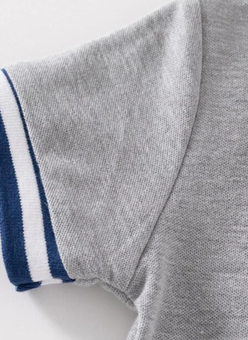 يونيكي Grey Solid Pure Cotton Henley Neck Tshirt