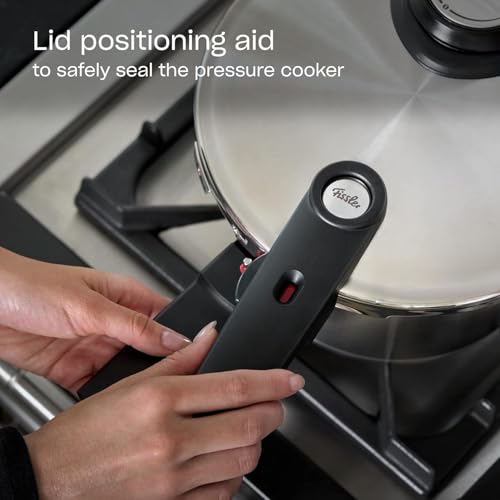 Fissler Vitavit Premium 1.9 Quart Pressure Skillet - Image 3