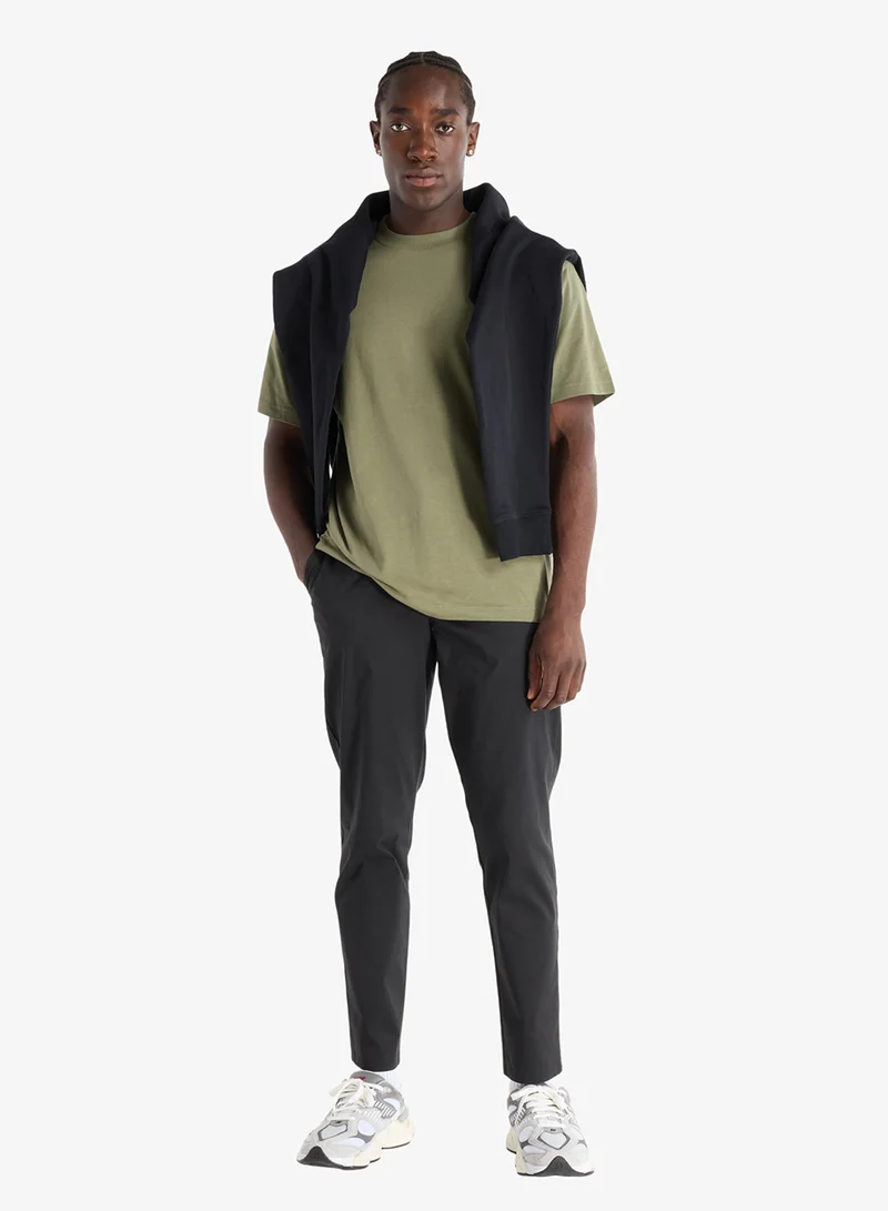 New Balance BLACK (BK) 30" Athletics Standard Tapered Sweatpants for Men | Best Price UAE