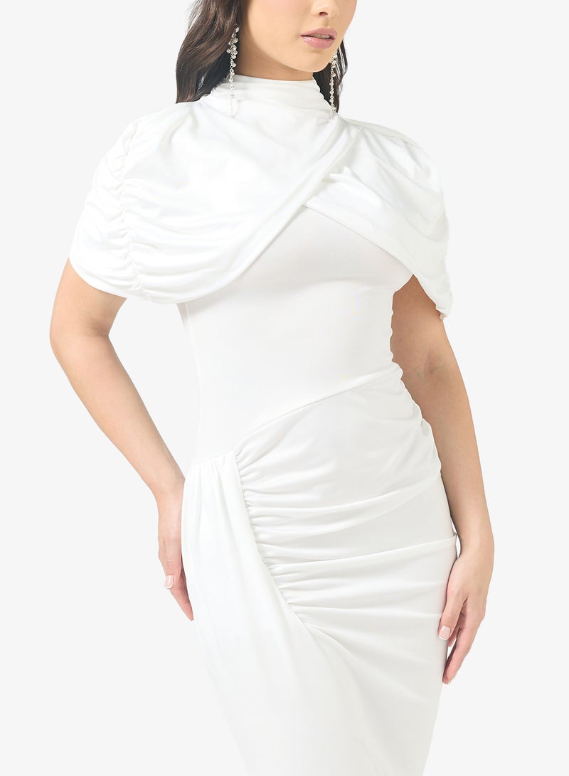 جينجر فستان ضيق بياقة عالية ودرابيه - Image 3