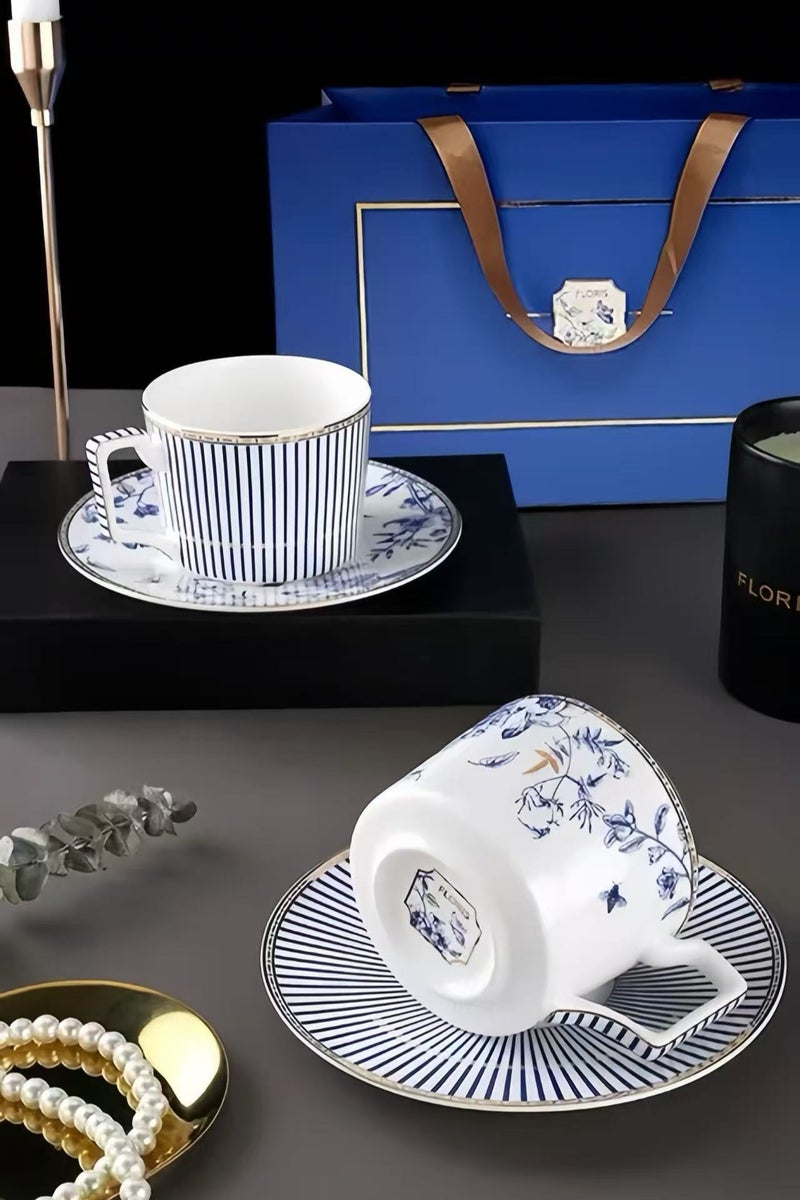 فلوريس مجموعة من 2 كوب شاي وصحون، 120 مل كوب قهوة مخطط بزخارف زهرية عتيقة، أكواب بريطانية من الخزف الصيني للقهوة والكابتشينو والإسبريسو واللاتيه للحفلات، صندوق هدايا لعيد الميلاد والزفاف - Image 4