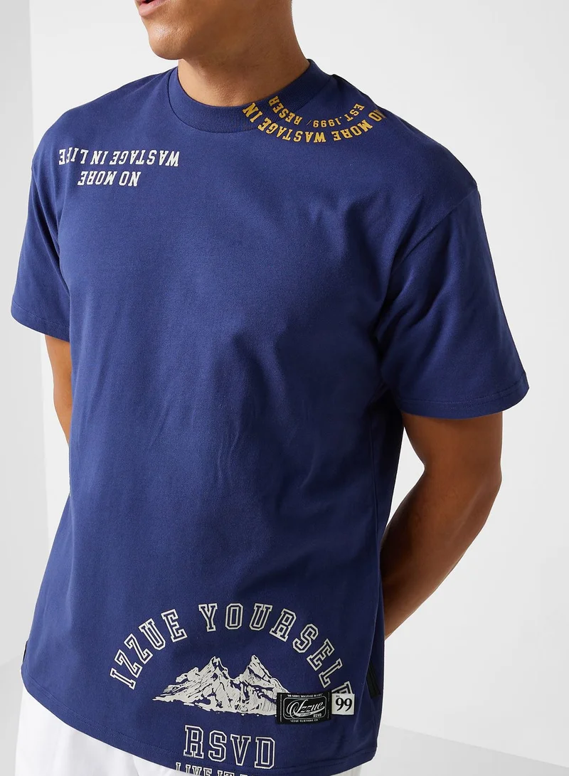 izzue Front Logo Printed T-Shirt