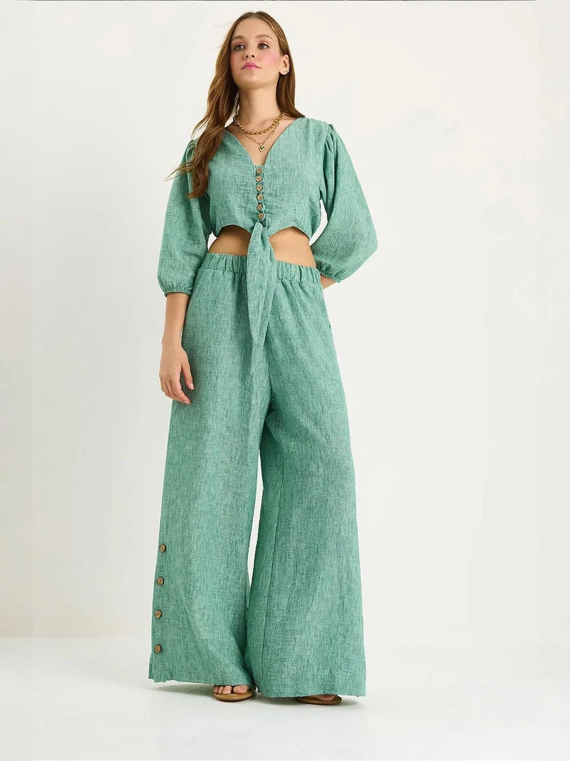 بيانكو لوتشي طقم قطعتين بأكمام طويلة وياقة على شكل حرف  من لوكسي