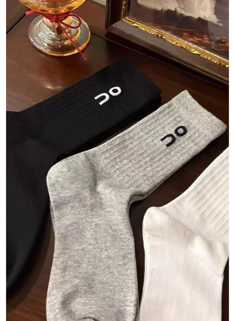 أون مجموعة من خمسة أزواج من جوارب الرياضة - Image 2