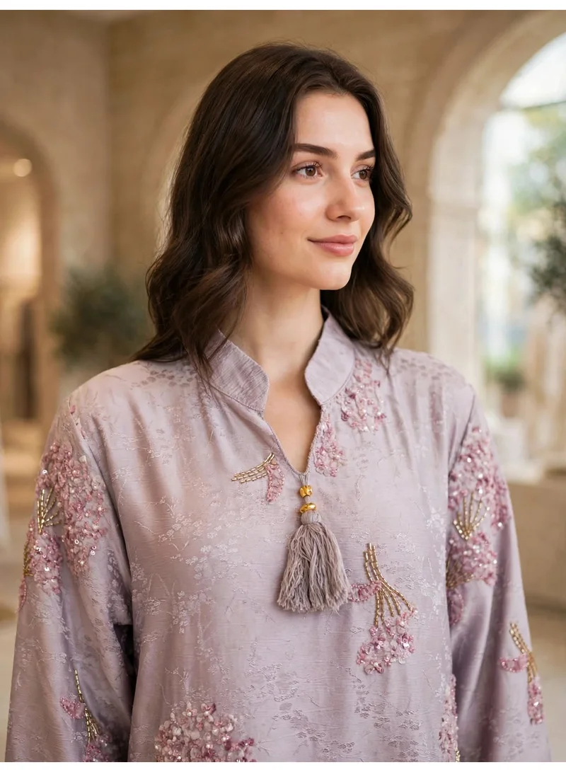 اكسا جلابية سهرة مزينة بتطريز ورد وشرّابات للنساء من إكسا IK2001