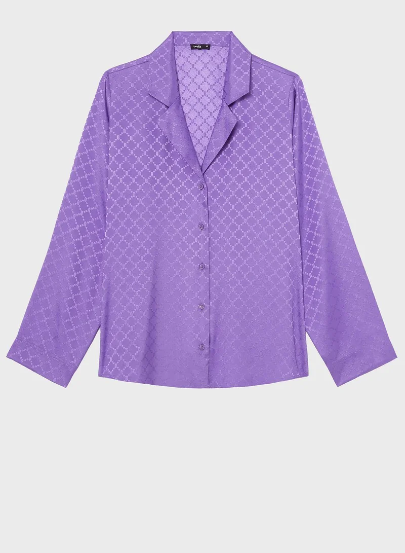 UNDIZ Textured Detail Sleep Shirt