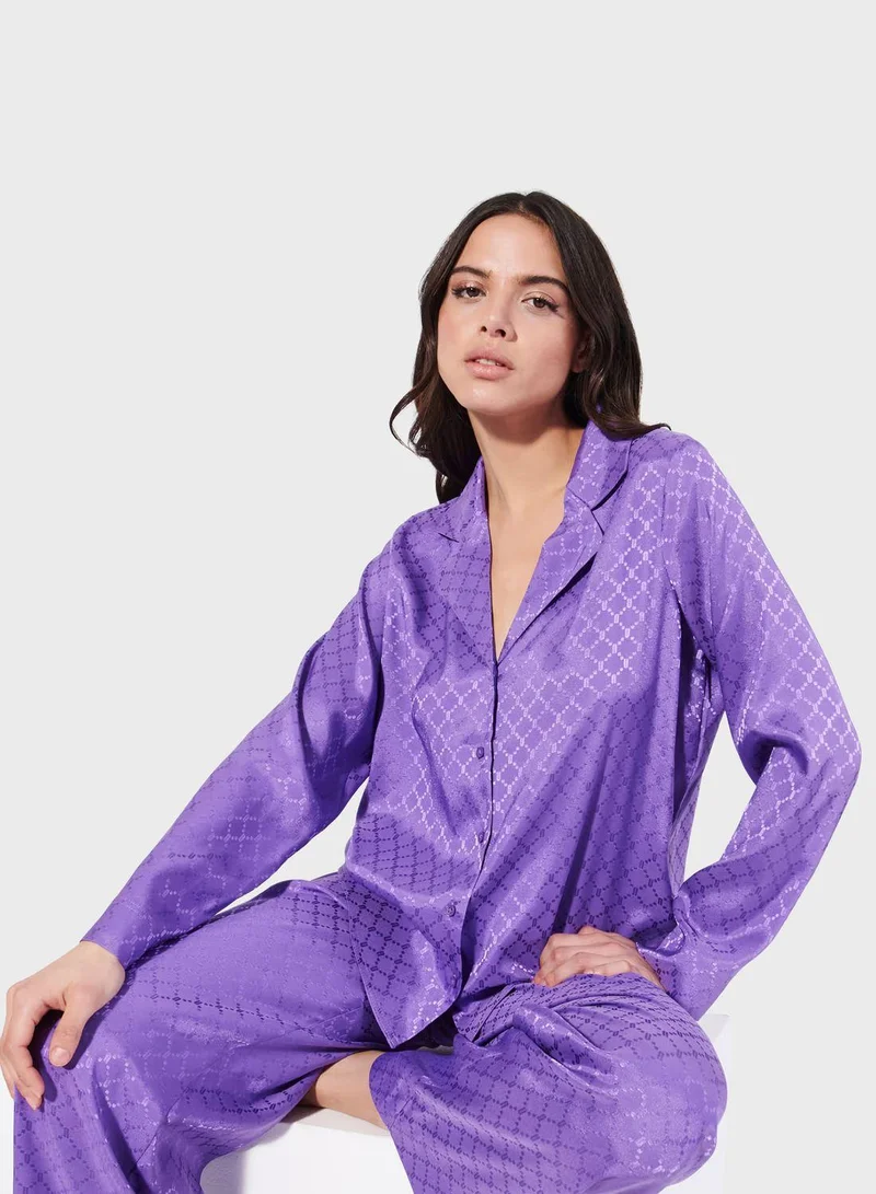 UNDIZ Textured Detail Sleep Shirt