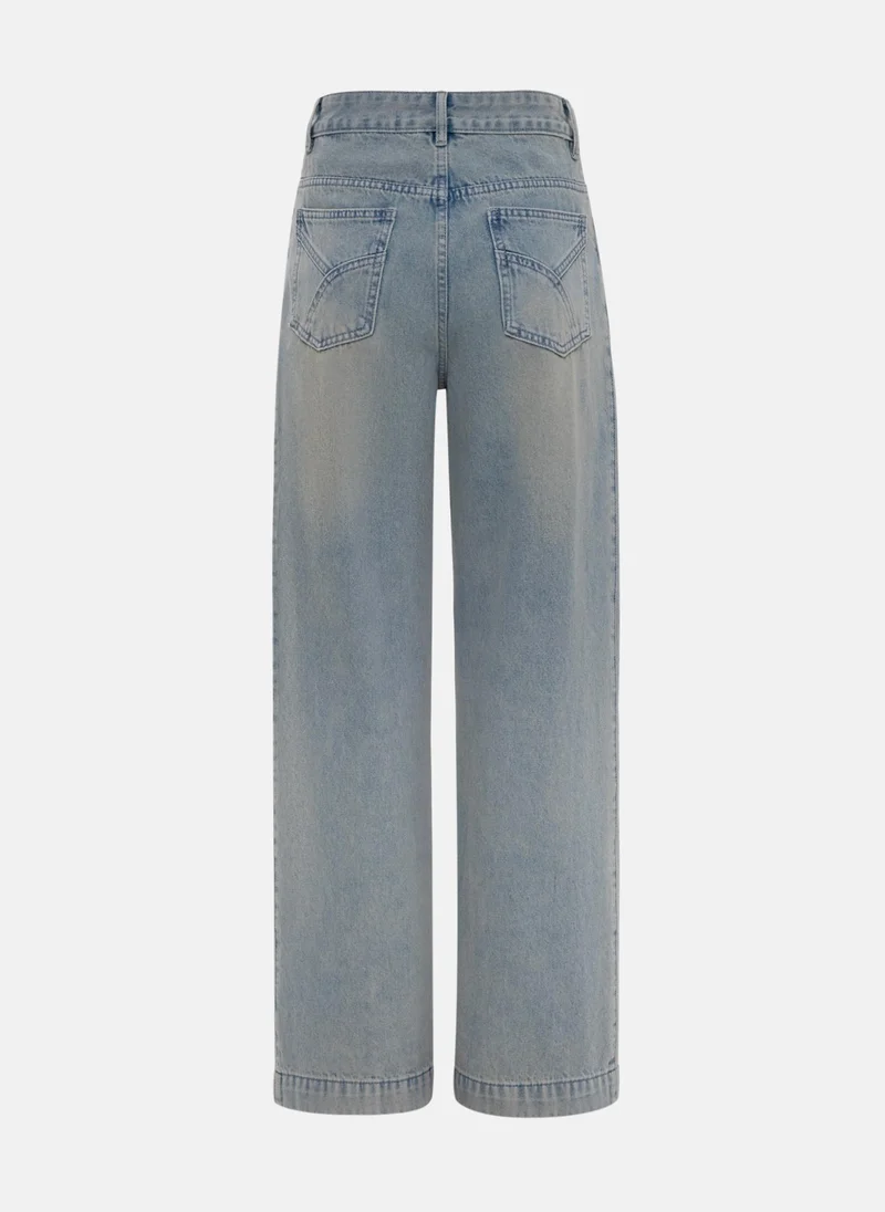 Lichi Loose jeans with pleats on the sides