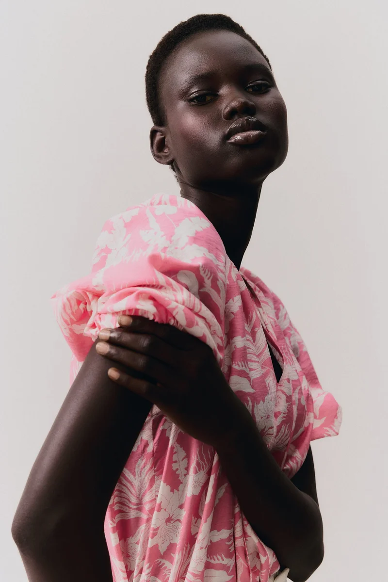 H&M Balloon-sleeved blouse