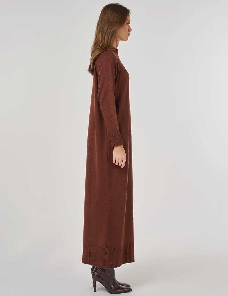 كايرا فستان تريكو بأزرار باللون الأحمر