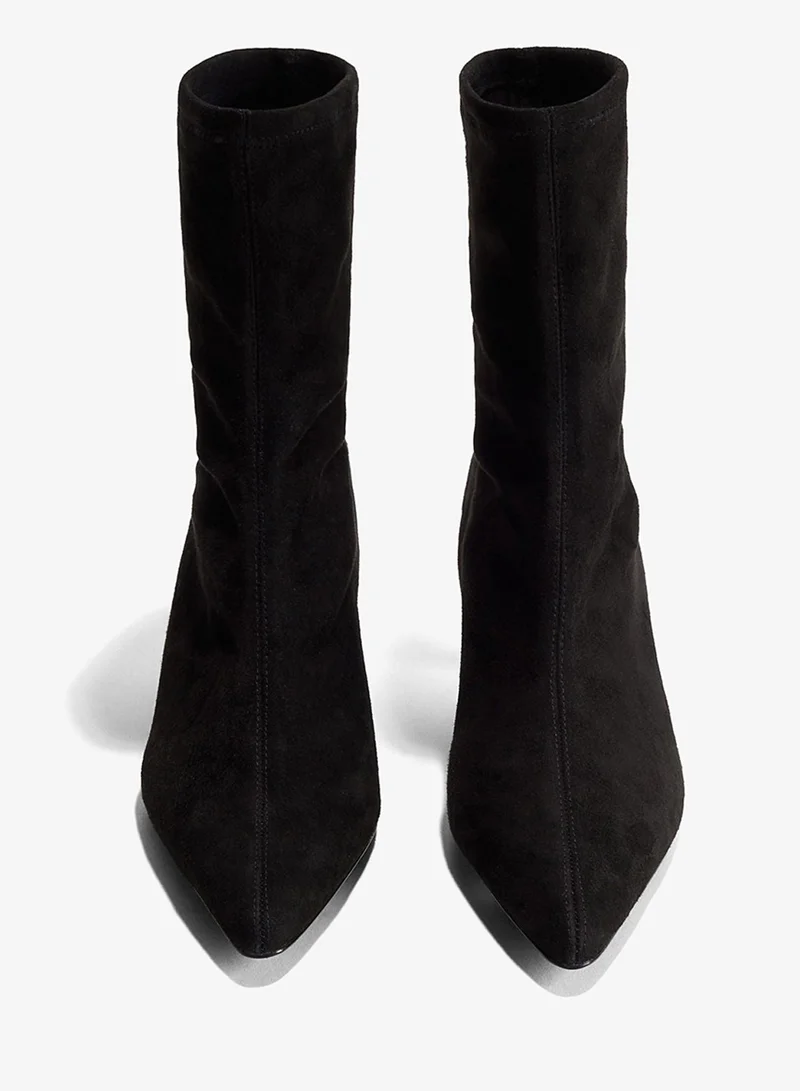 اتش اند ام بوت جوارب من جلد الغزال