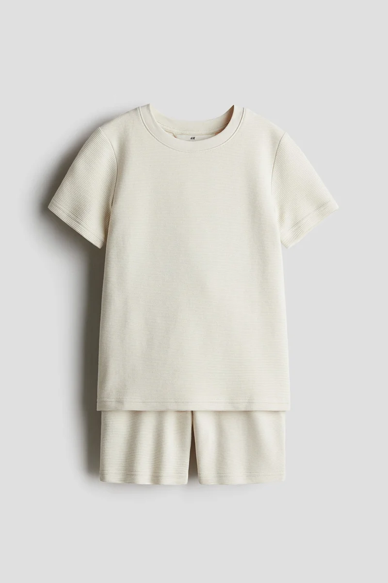 H&M 2-piece T-shirt and shorts set