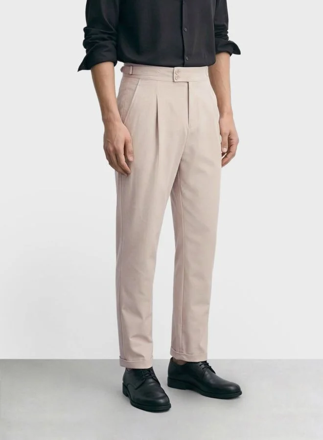 ذا انديان كراج كو Men Regular Fit Solid Cross Pocket Mid-Rise Trousers