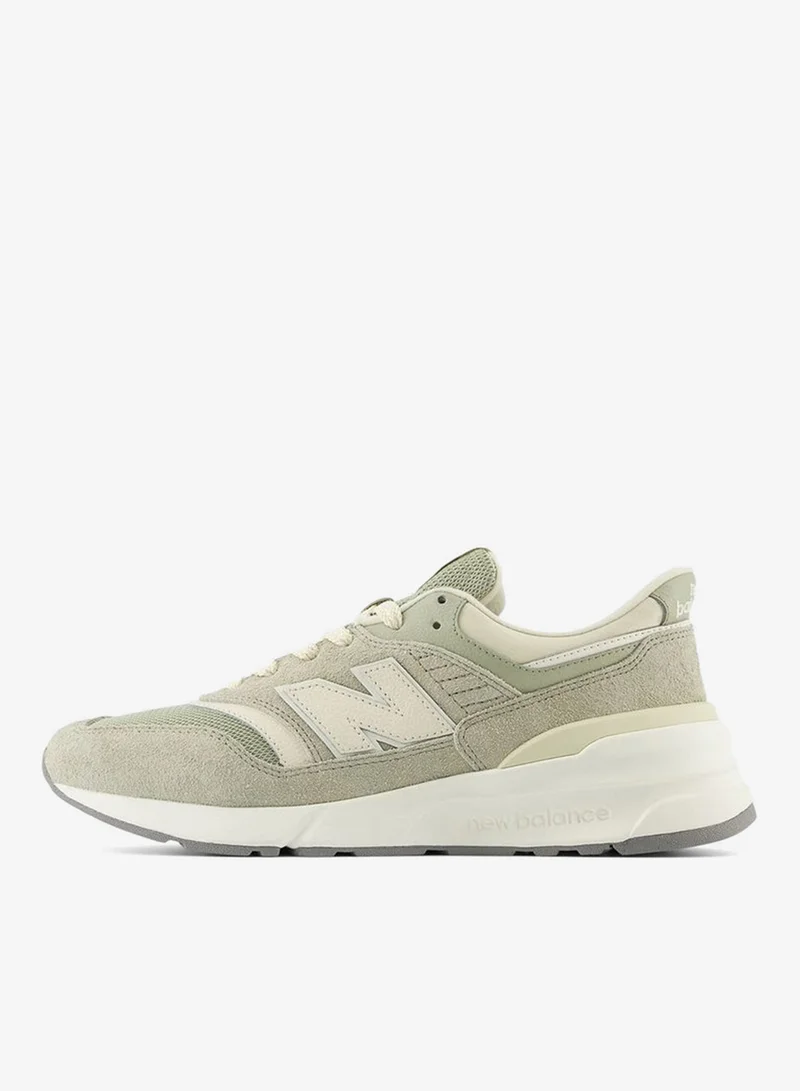 نيو بالانس سنيكرز