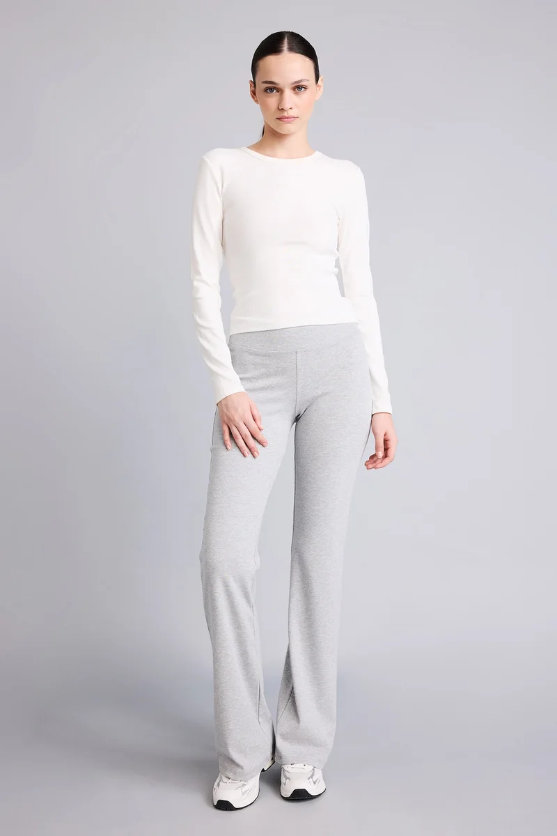 ديفاكتو Slim Fit Crew Neck Ribana Long Sleeve T-Shirt