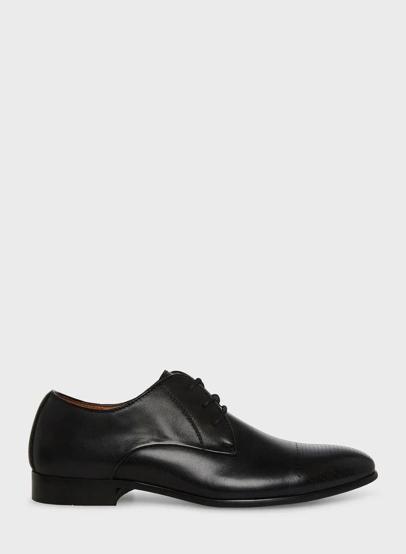 STEVE MADDEN Lace Up Formal Shoes