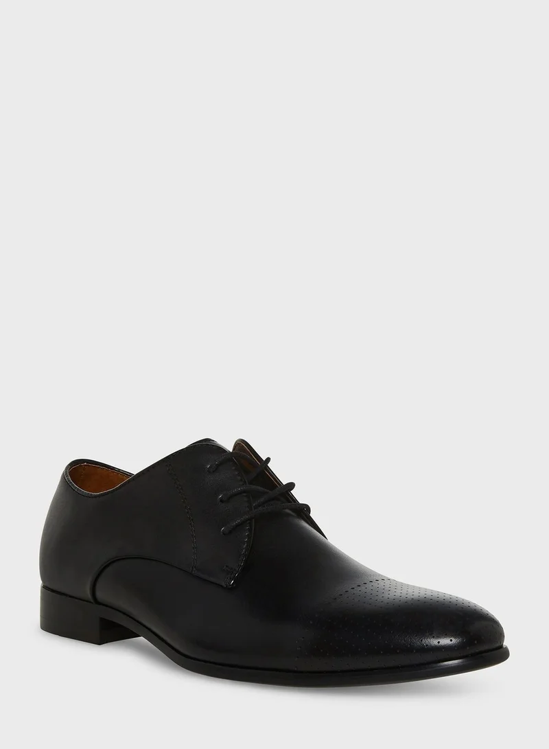 STEVE MADDEN Lace Up Formal Shoes