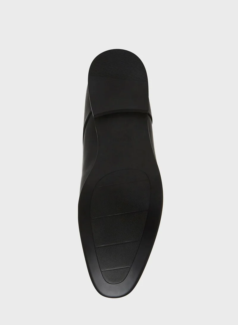 STEVE MADDEN Lace Up Formal Shoes