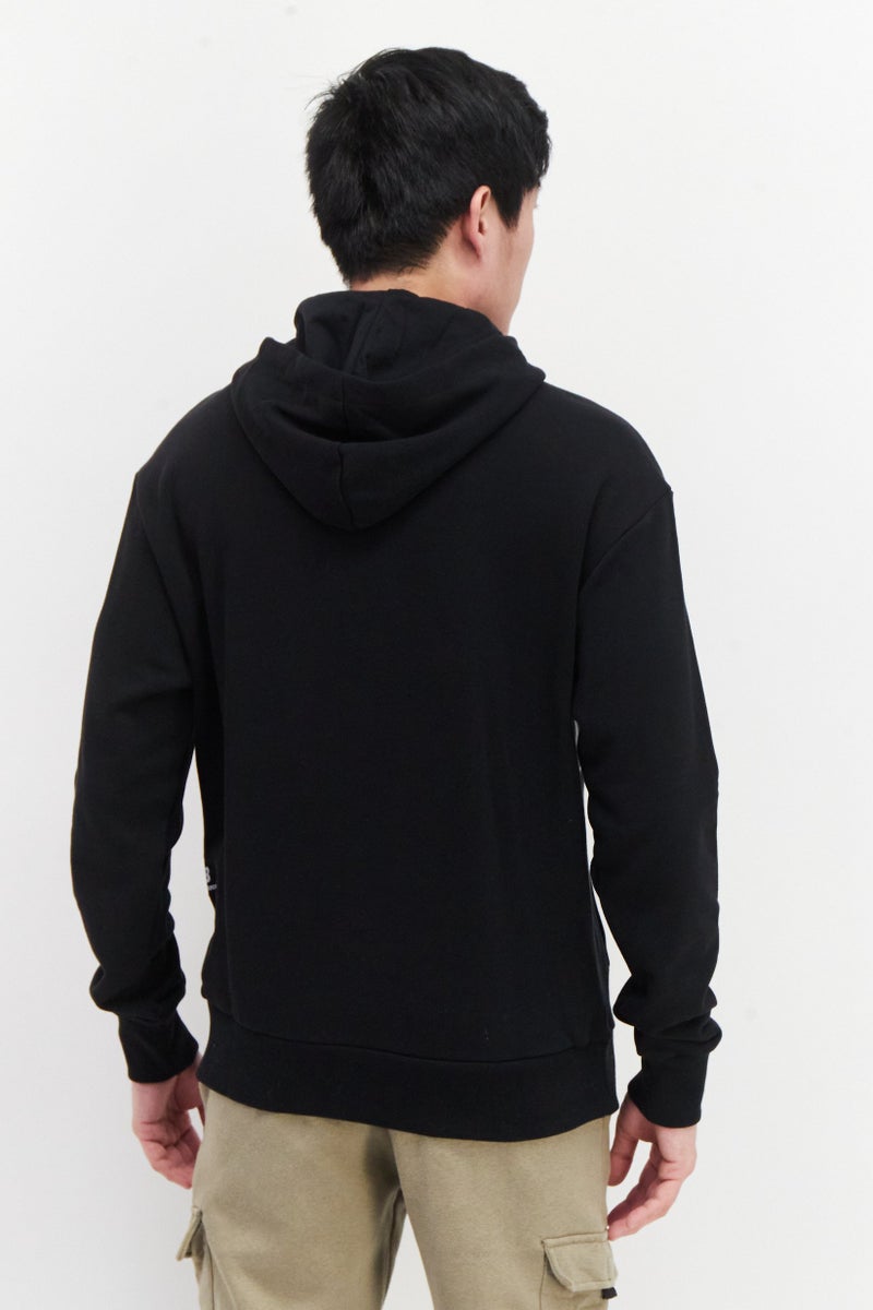 New Balance سويت شيرت للرجال بشعار العلامة التجارية، أسود - Image 3