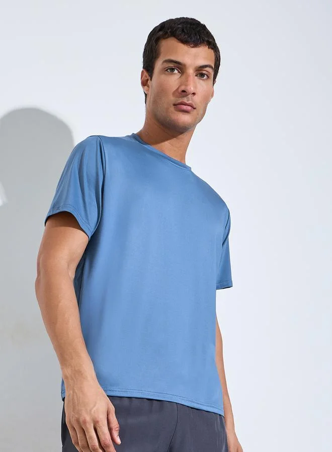ستايلي اكتيف Men Blue Solid Regular Fit Activewear T-Shirt