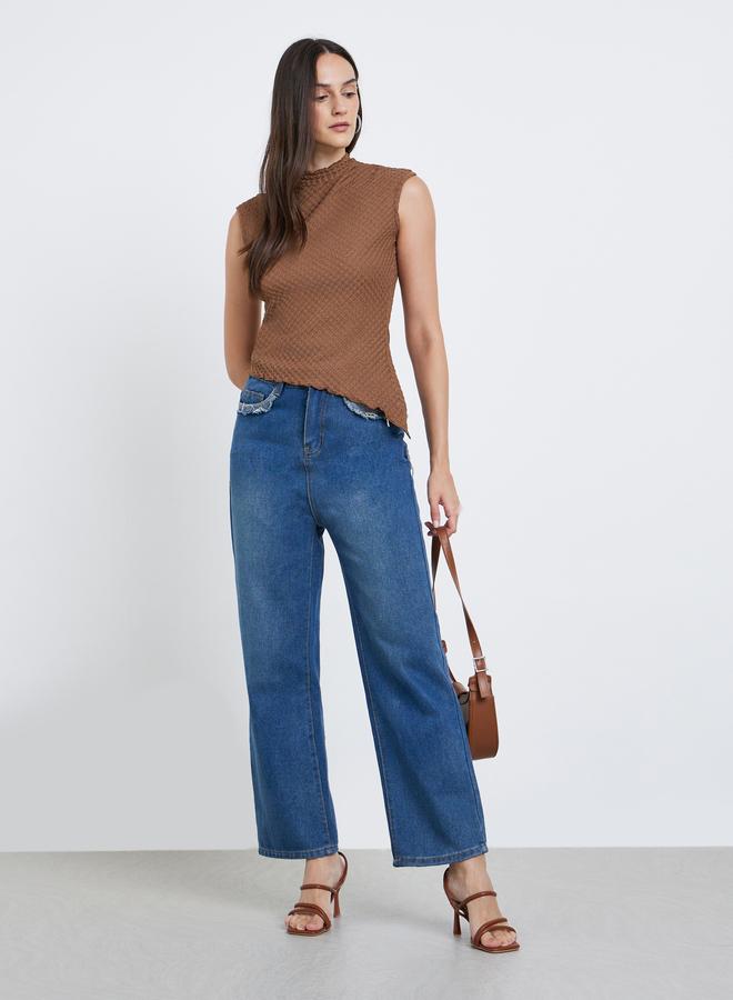 ستايلي بلوزة بدون أكمام بياقة عالية مزخرفة - Image 2