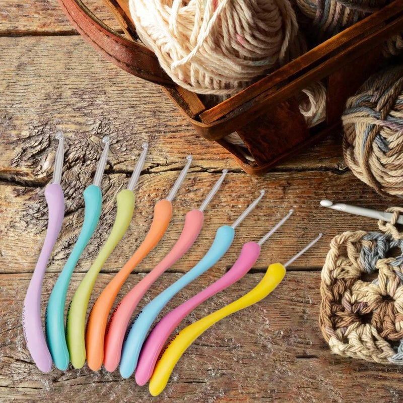 YWLUUOO 8Pcs Ergonomic Crochet Hooks for Beginner Experienced Hobbyist, 2.5mm-6mm Ergonomic Crochet Needle for Sweater Scarf Hat Crafting Needle - Image 5