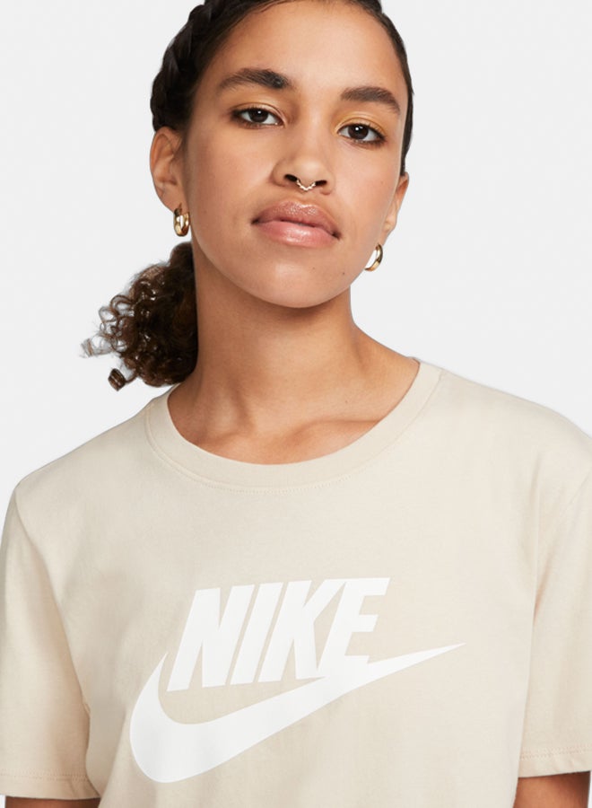 Nike Women's Nike Sportswear Tee Essential Icon Futura  - Image 3