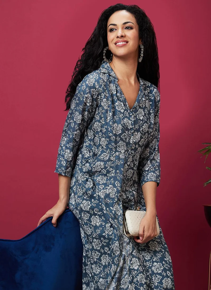 globus Globus Women Blue & White Floral Printed High Slit Kurta With Trousers Festive Set