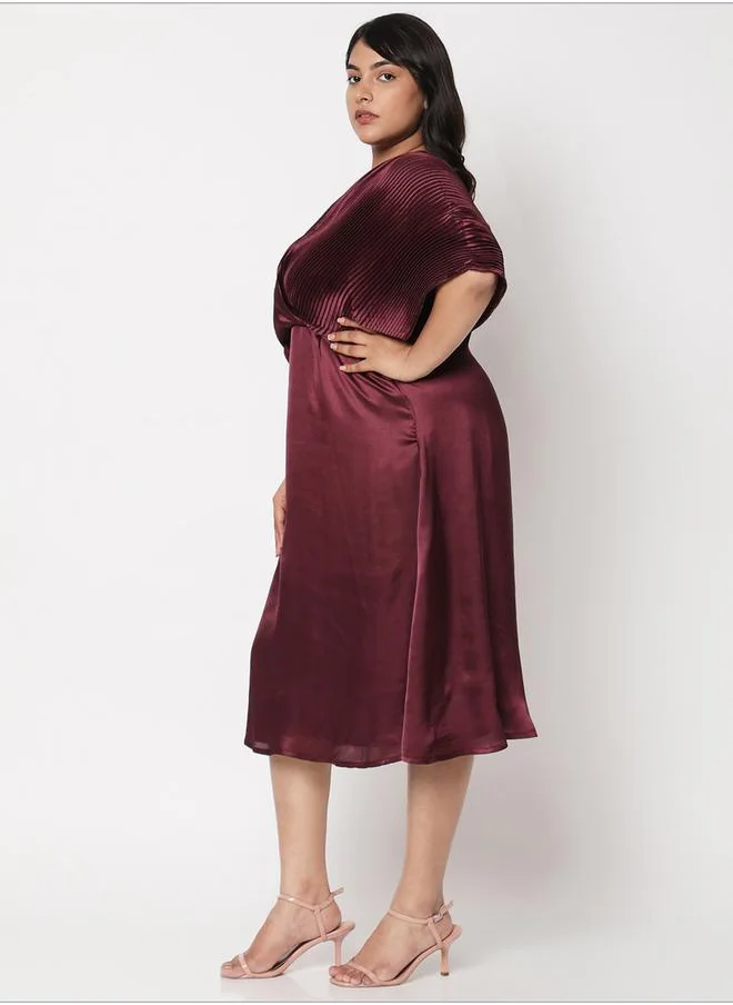 ميش Solid Pleated Detail V-Neck Fit & Flare Dress by Styli